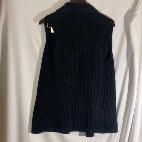 GAP woman’s sweater vest size Med Like New! - Picture 6 of 8